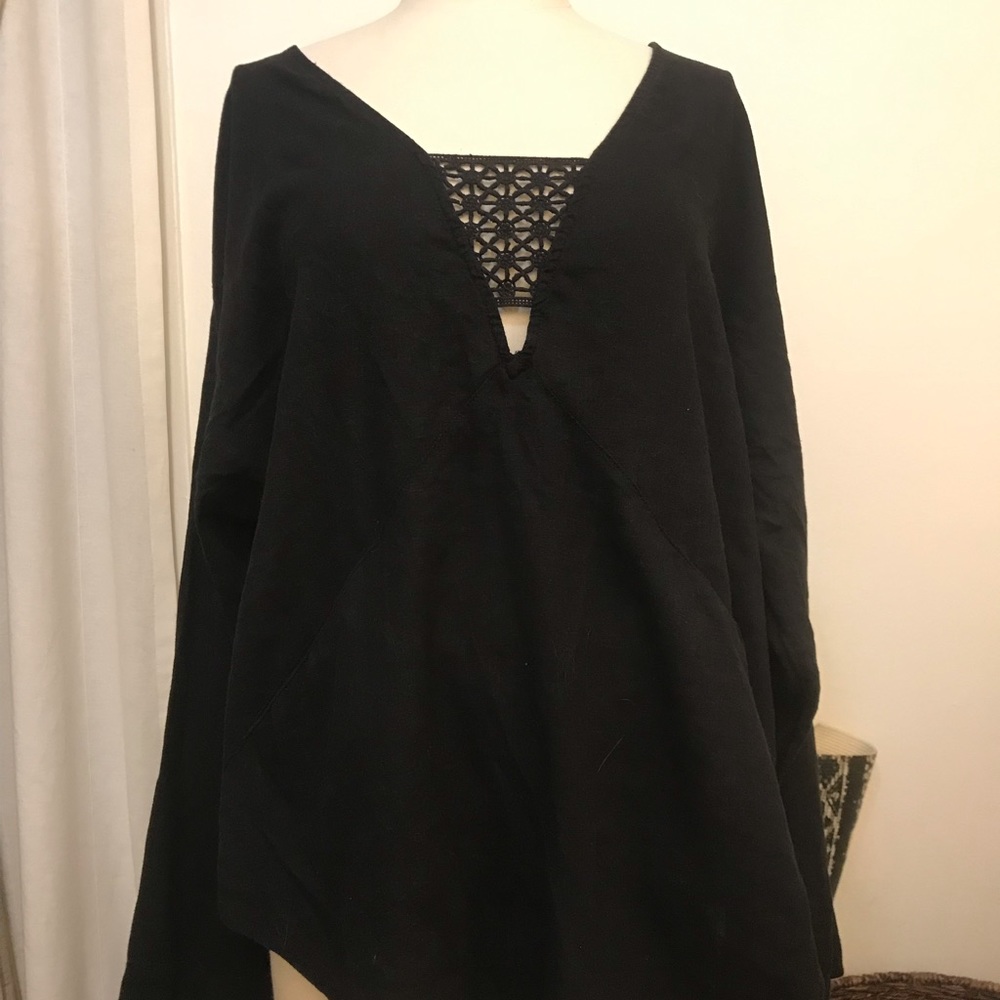 Black oversized tunic